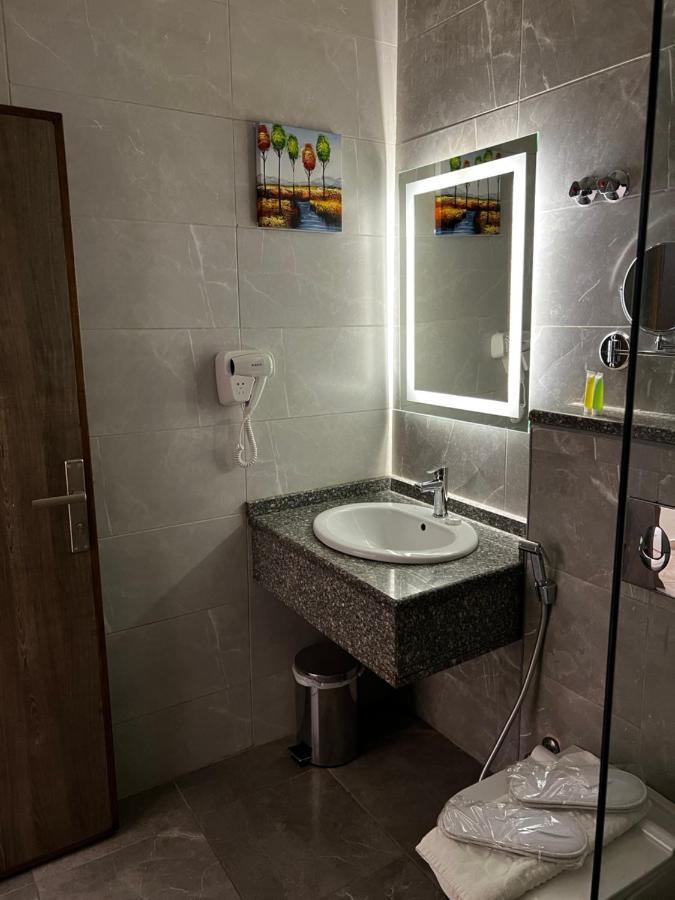 Sky Hotel Akabe Dış mekan fotoğraf