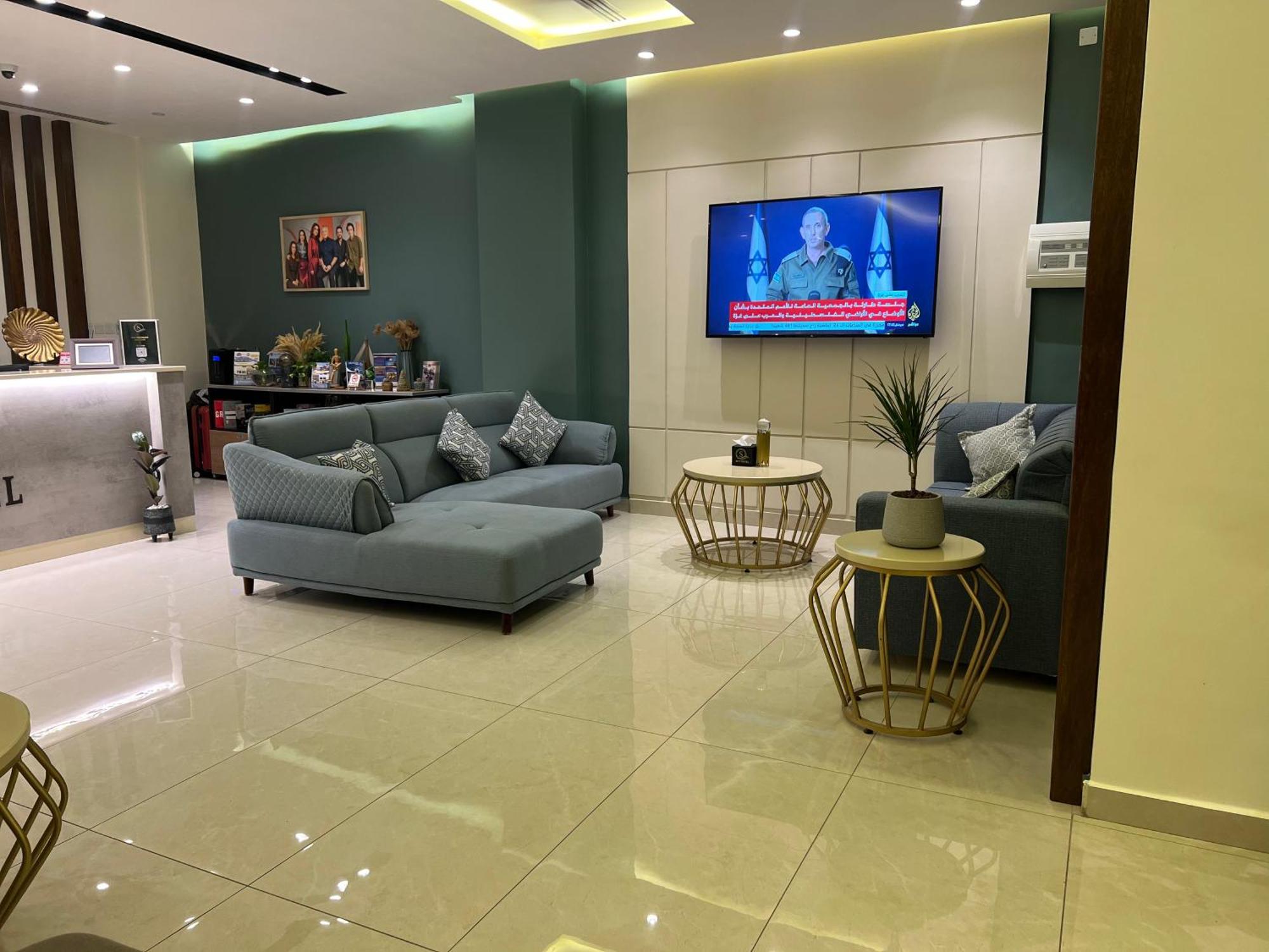 Sky Hotel Akabe Dış mekan fotoğraf
