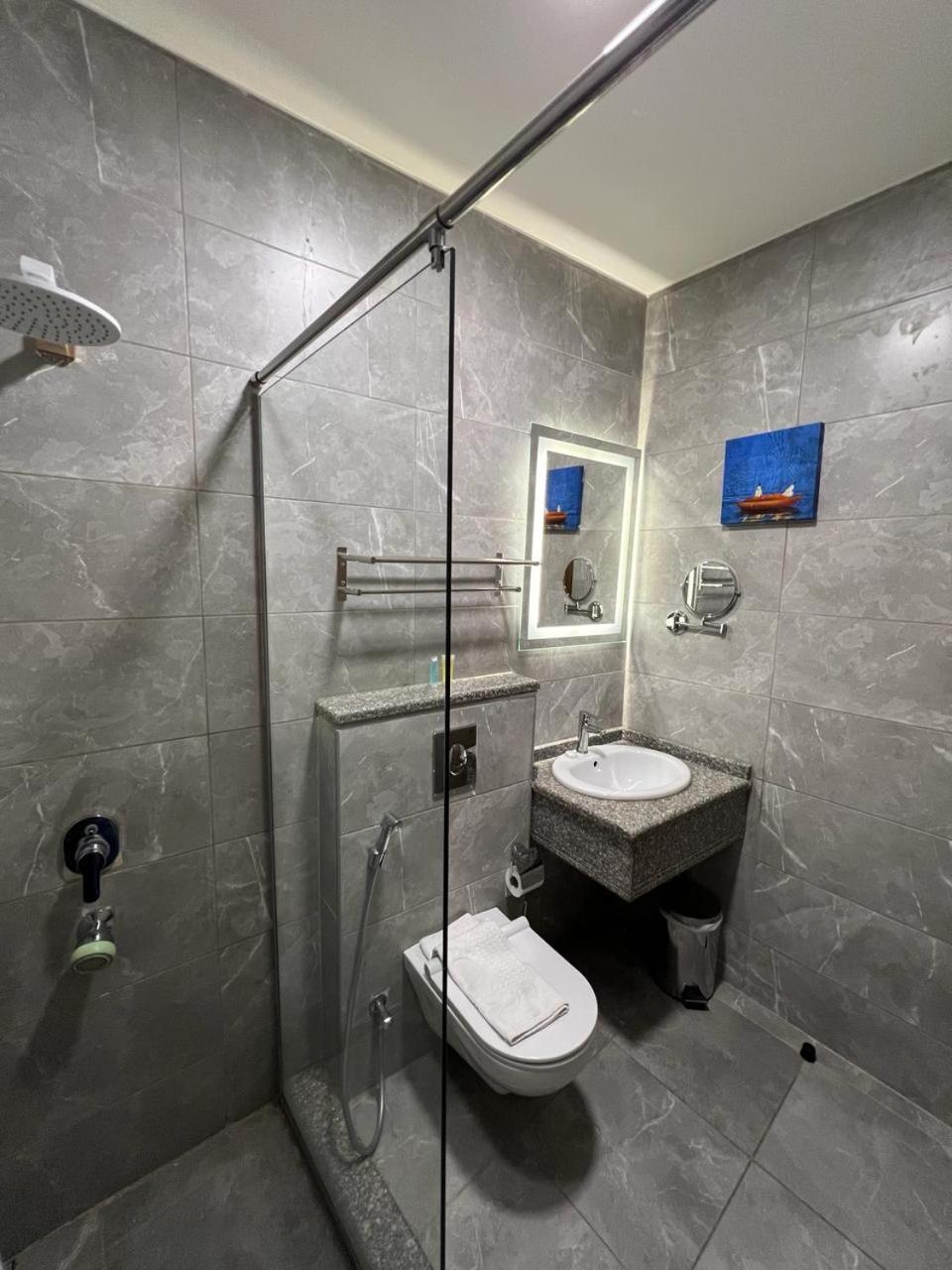 Sky Hotel Akabe Dış mekan fotoğraf
