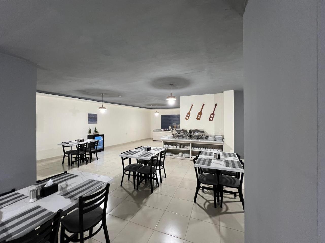 Sky Hotel Akabe Dış mekan fotoğraf