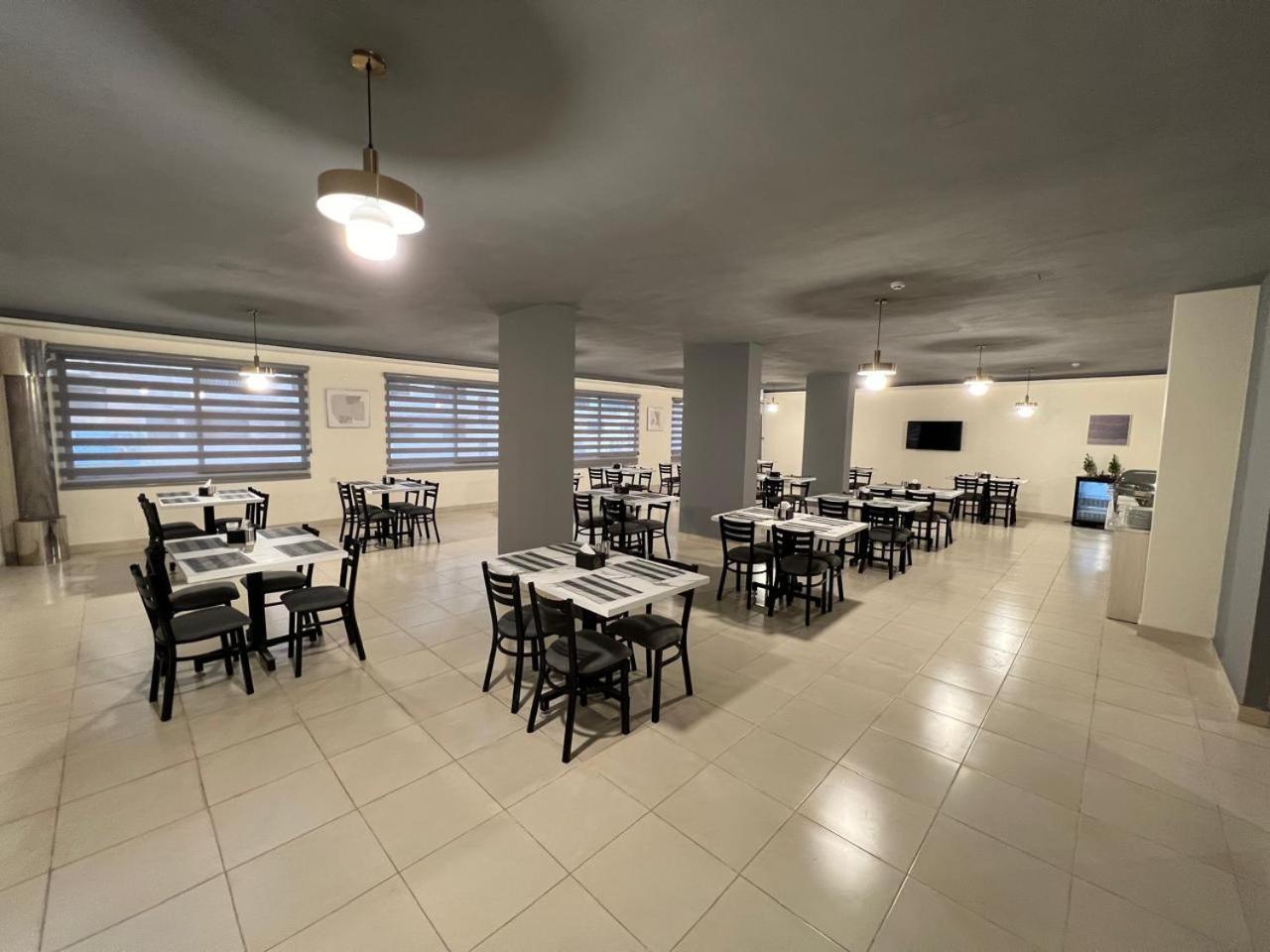 Sky Hotel Akabe Dış mekan fotoğraf