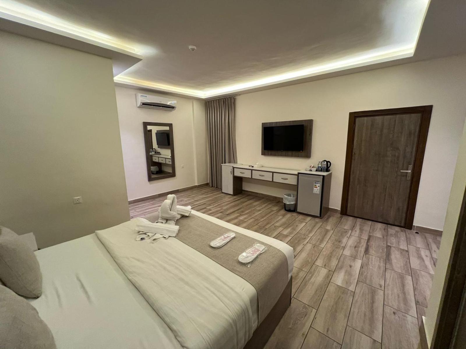 Sky Hotel Akabe Dış mekan fotoğraf