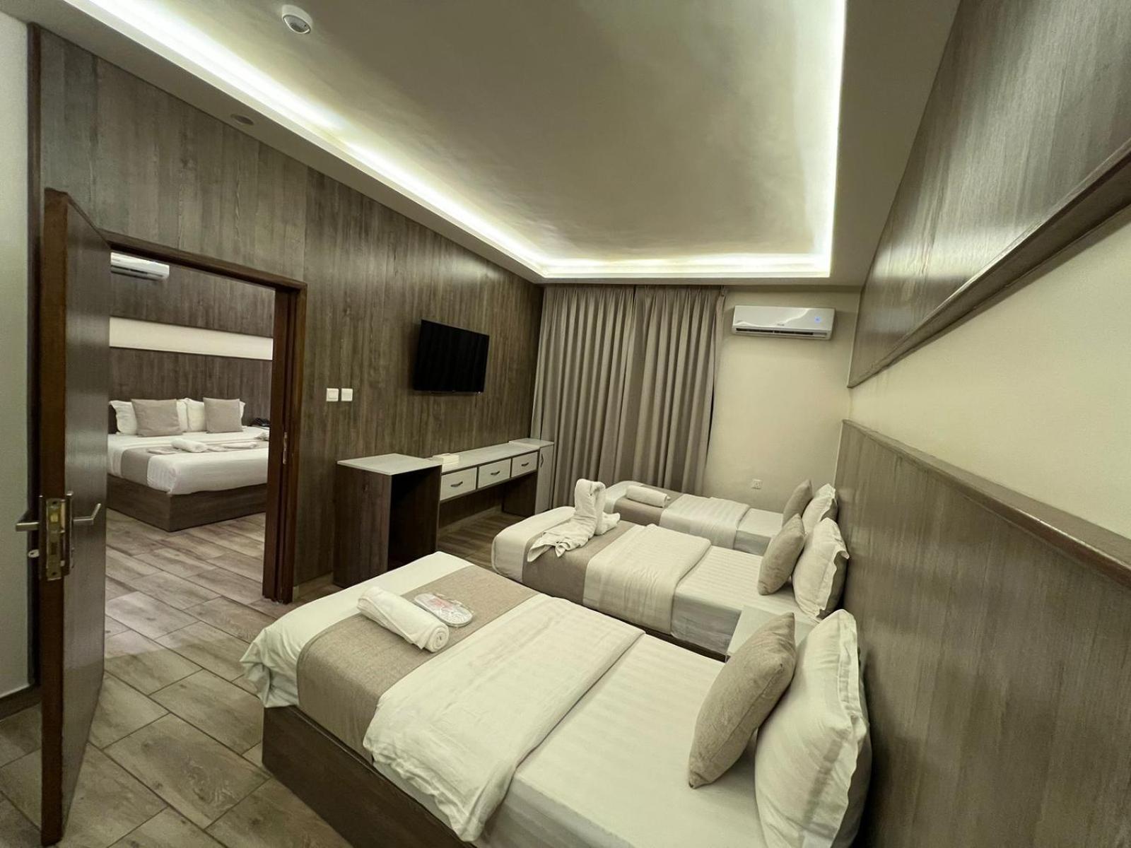 Sky Hotel Akabe Dış mekan fotoğraf